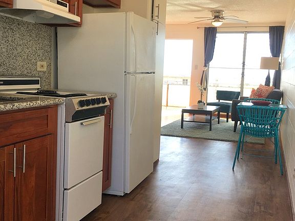 3rd image of 1218 N School St APT 3C