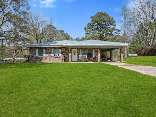 104 Perry Dr, New Augusta, MS 39462