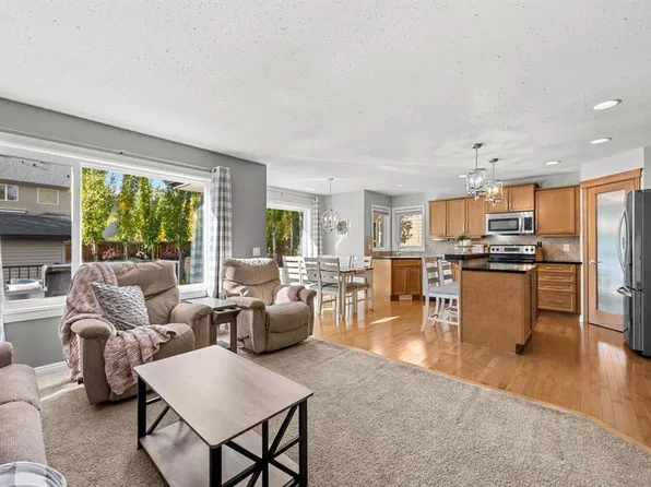 176 E Royal Oak Ter NW, Calgary, AB T3G 6A6