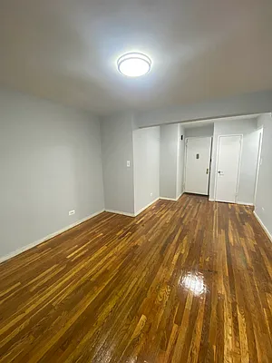 Rented by City Prime Commercial Realty  | media 17