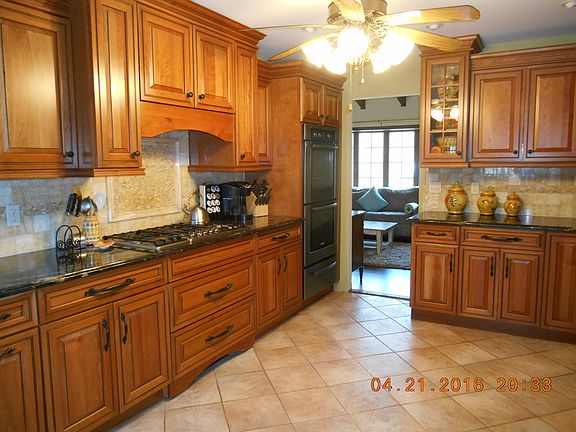 4th image of 57 Eisenhower Dr