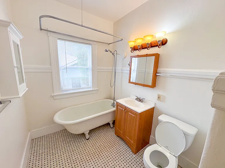1539 Encinal Ave #7 — Photo 6