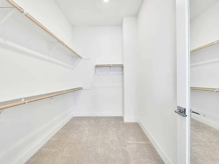 141 Sawbuck — Photo 51