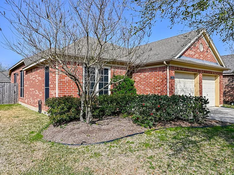 2106 Castle Gardens Ln — Photo 3