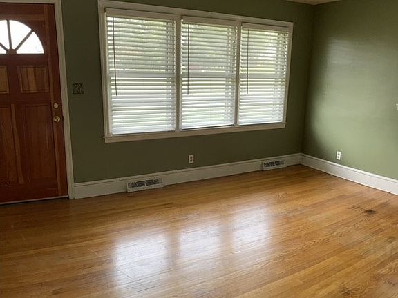 4th image of 145 Orchard Dr