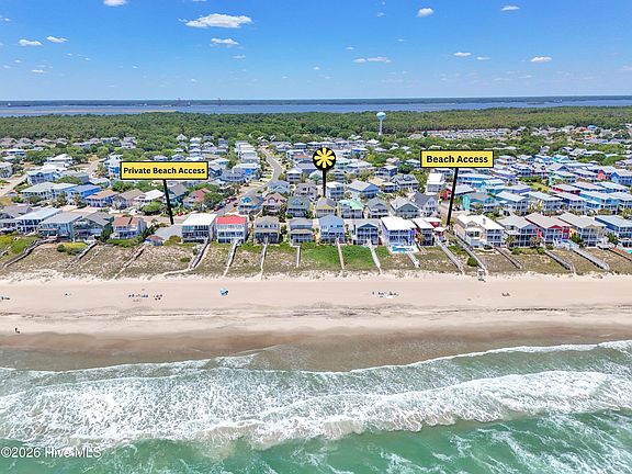 3rd image of 453 Fort Fisher Boulevard N