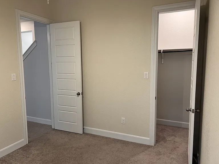 10215 High Noon Dr — Photo 31