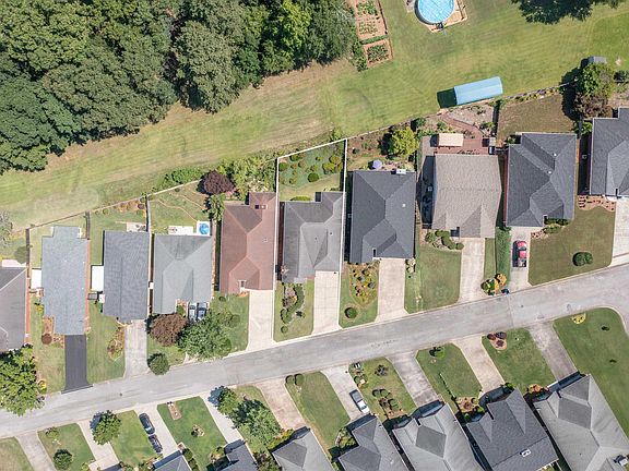 4th image of 1521 Holly Berry Way