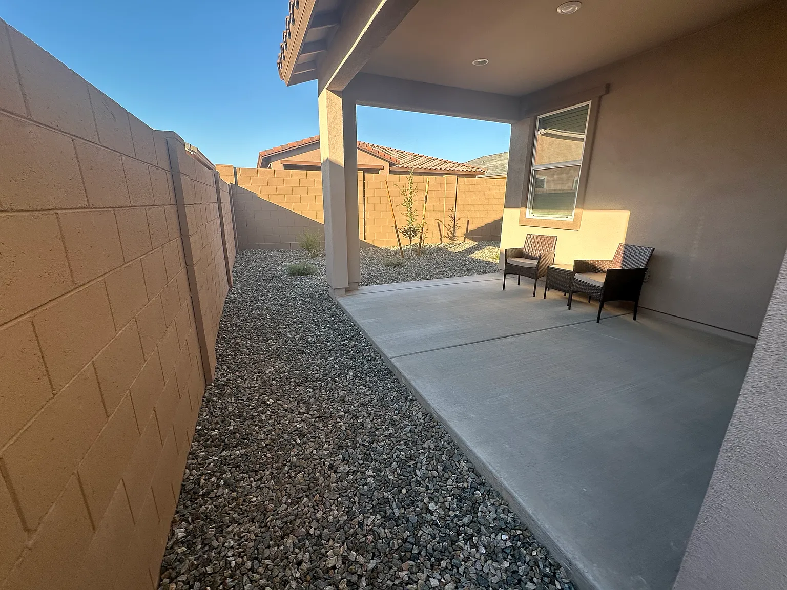 1458 W Ridge Rd — Photo 3