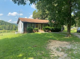 640 Cline Rd, Dandridge, TN 37725