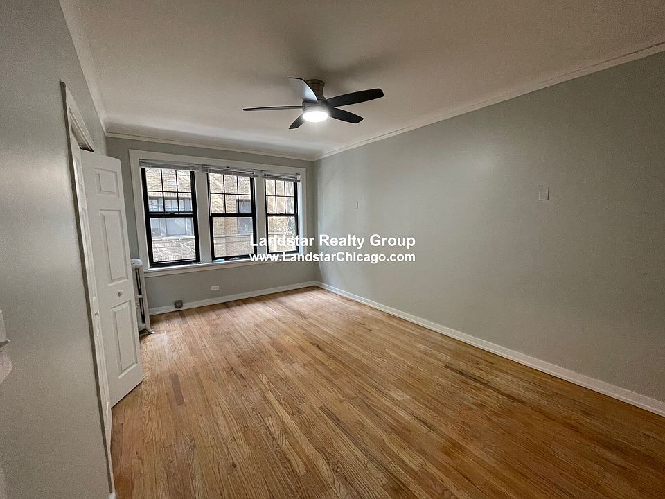 2332 48 W Addison 3600 N Claremont Apartment Rentals Chicago Il Zillow