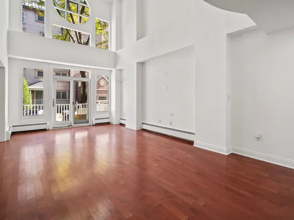 208 Shearwater Ct W APT 11, Jersey City, NJ 07305