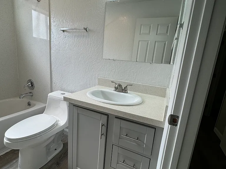 165 4th St #3 — Photo 14