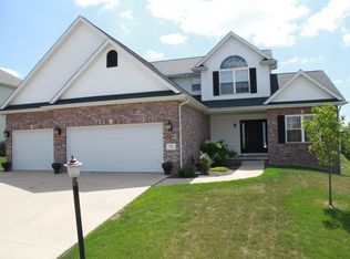 705 Westminster Dr, Washington, IL 61571