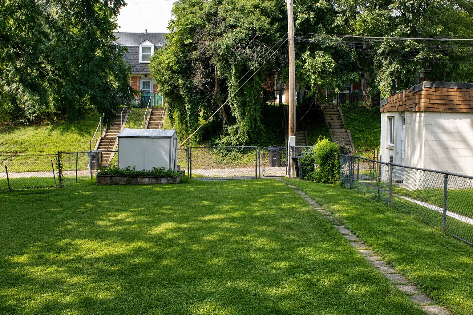 5 bed, 1572 sqft, $2,200 — Photo 3