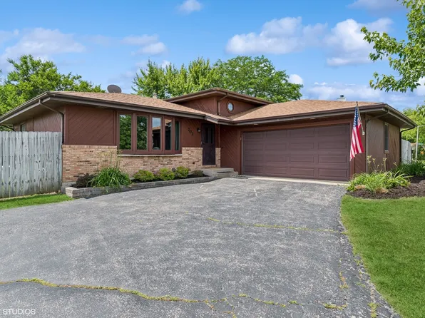 702 Amber Rd, New Lenox, IL 60451