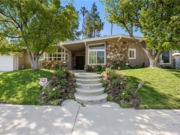 4479 Azalia Dr, Tarzana, CA 91356