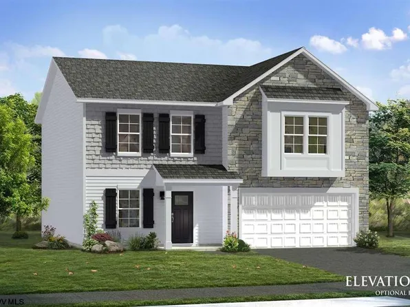 632 Links Dr, Maidsville, WV 26541