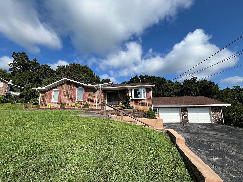 1st image of 228 Mark Dr