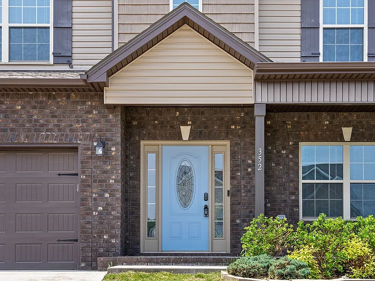 352 Winter Terrace Ln — Photo 2