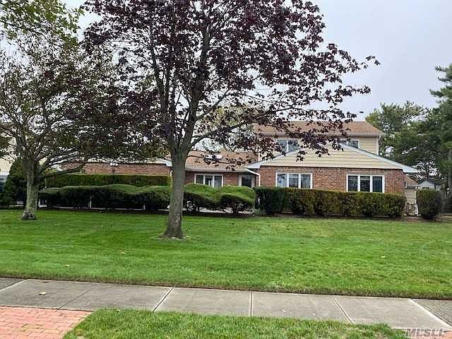 1st image of 318 Lagoon Dr