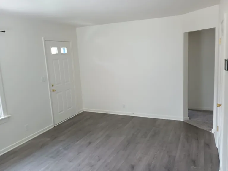 1204 Westmoreland Ave — Photo 3