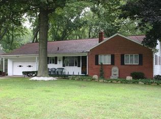 1057 Oak Tree Rd, Akron, OH 44320