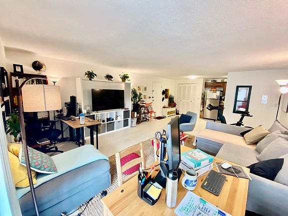 2nd image of 50 Green St APT 115