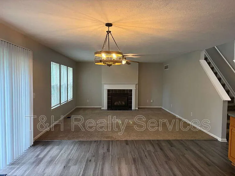6609 Smithfield Dr — Photo 13