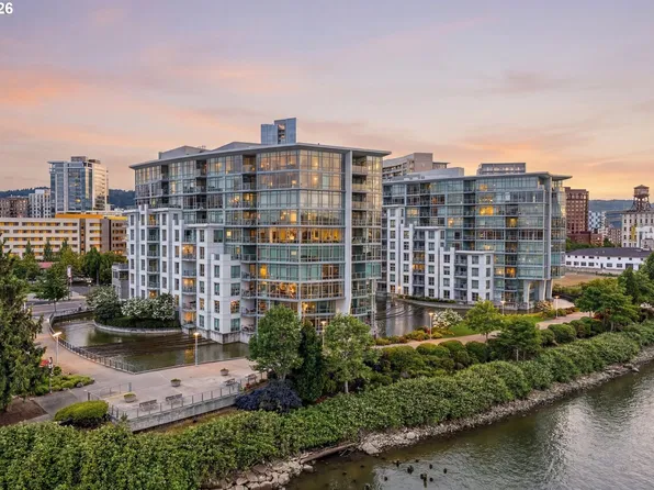 1310 NW Naito Pkwy Unit 206, Portland, OR 97209