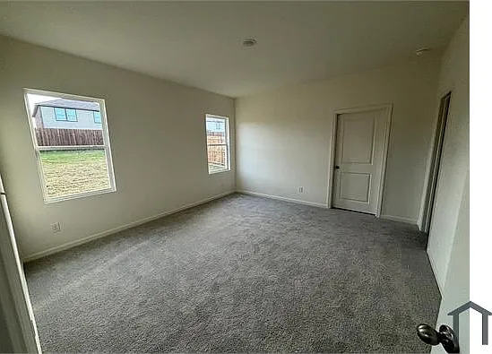 5940 Sahara Dr — Photo 9
