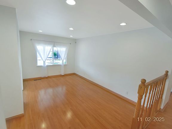 5th image of 3330 Hacienda Way