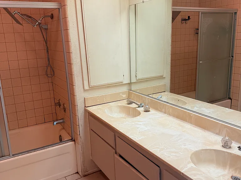 9021 Stacie Ln — Photo 6