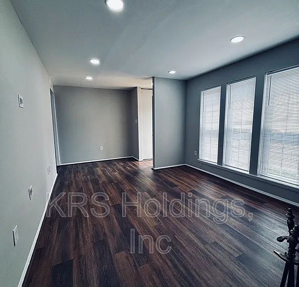 817 Pleasant St — Photo 5