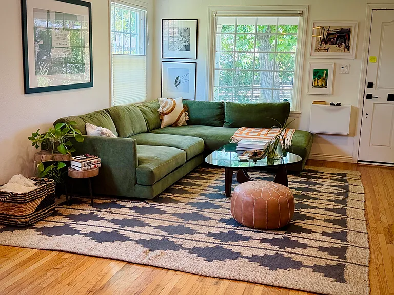 2832 Lincoln Ave — Photo 2