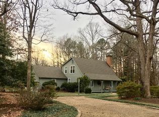 11901 Colchester Ln, Midlothian, VA 23113