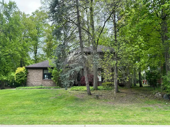 38783 Cheshire Dr, Northville, MI 48167