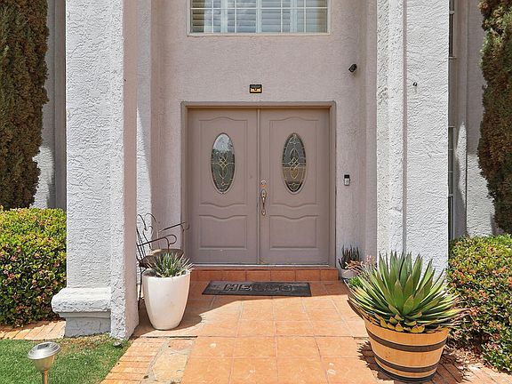 4th image of 2053 Gus Moran St