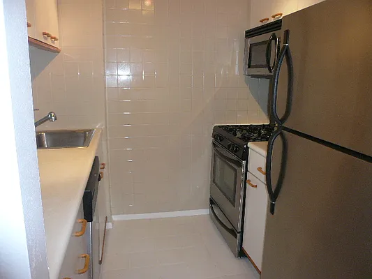 Rented by Furumoto Realty of New York City Inc | media 25