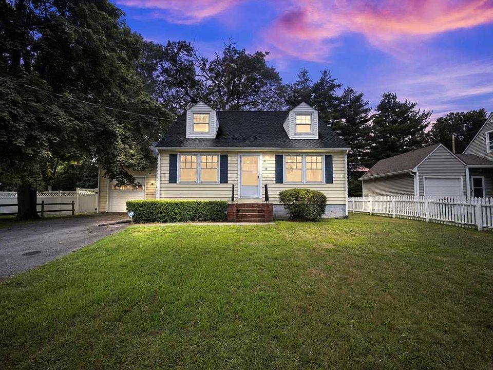 1st image of 19 Lakeview Ave