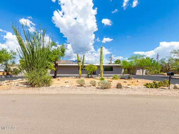 8140 N Carolyn Pl, Tucson, AZ 85704
