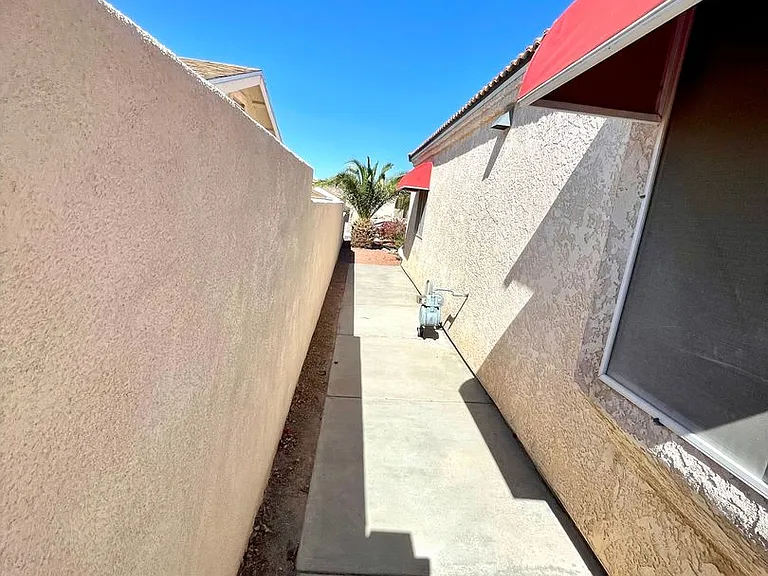 2164 Hi Jolly Dr — Photo 38
