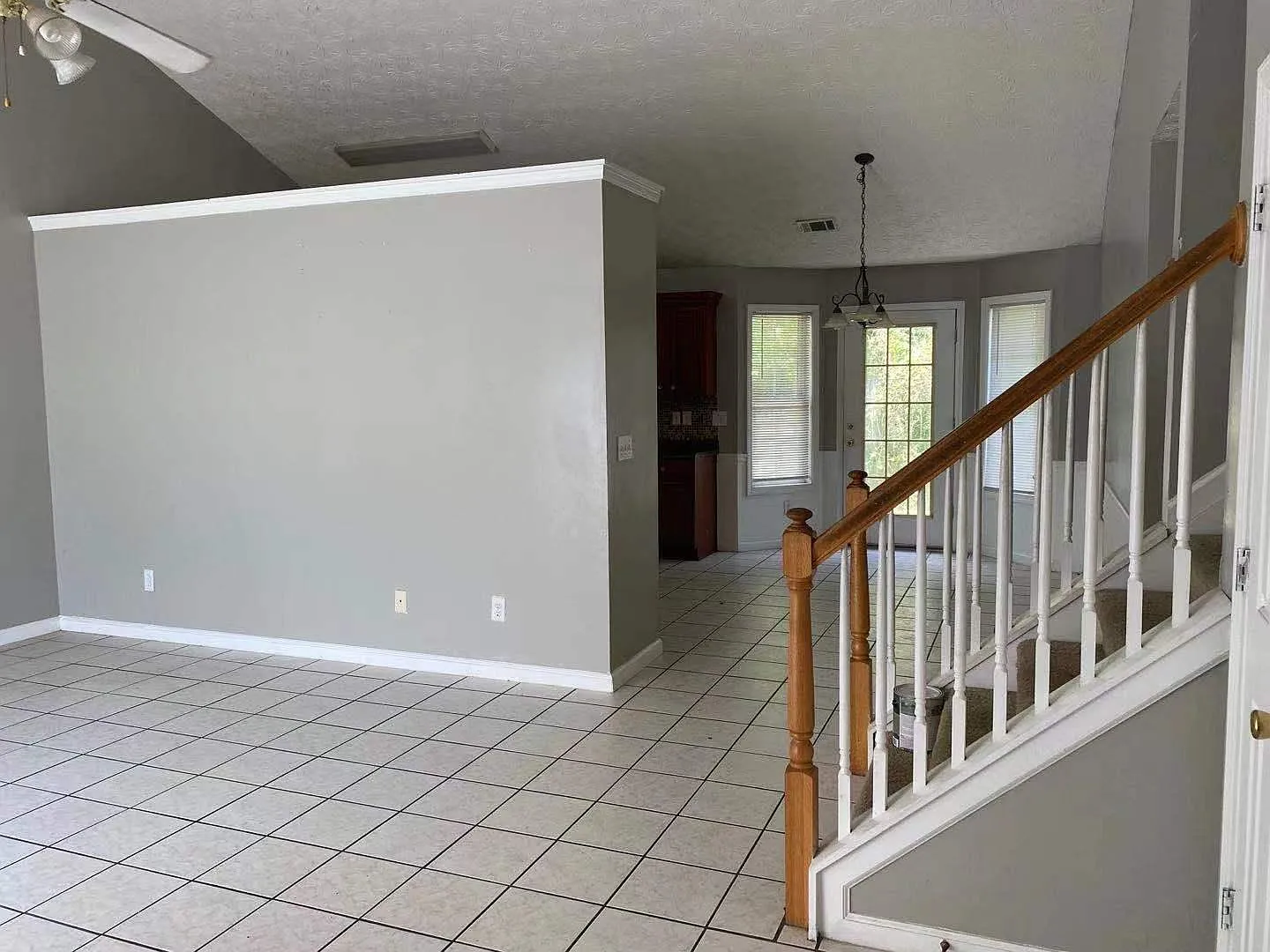 4 bed, 1946 sqft, $2,200 — Photo 4
