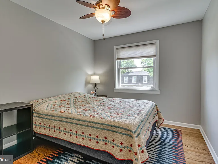 3 Groves Ave — Photo 20