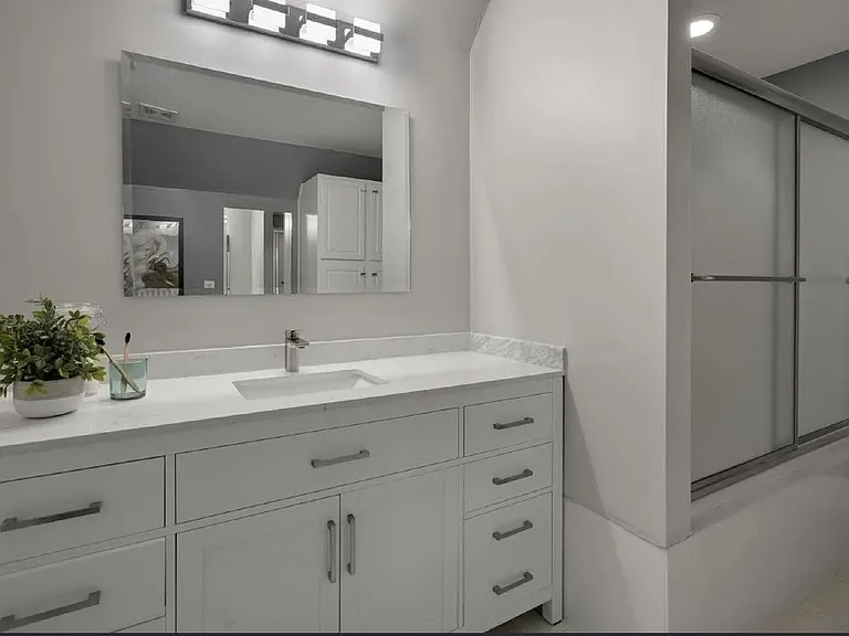5909 Greenevers Dr — Photo 21