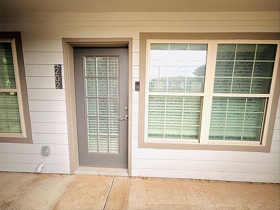 2nd image of 6108 Abrams Rd APT 202