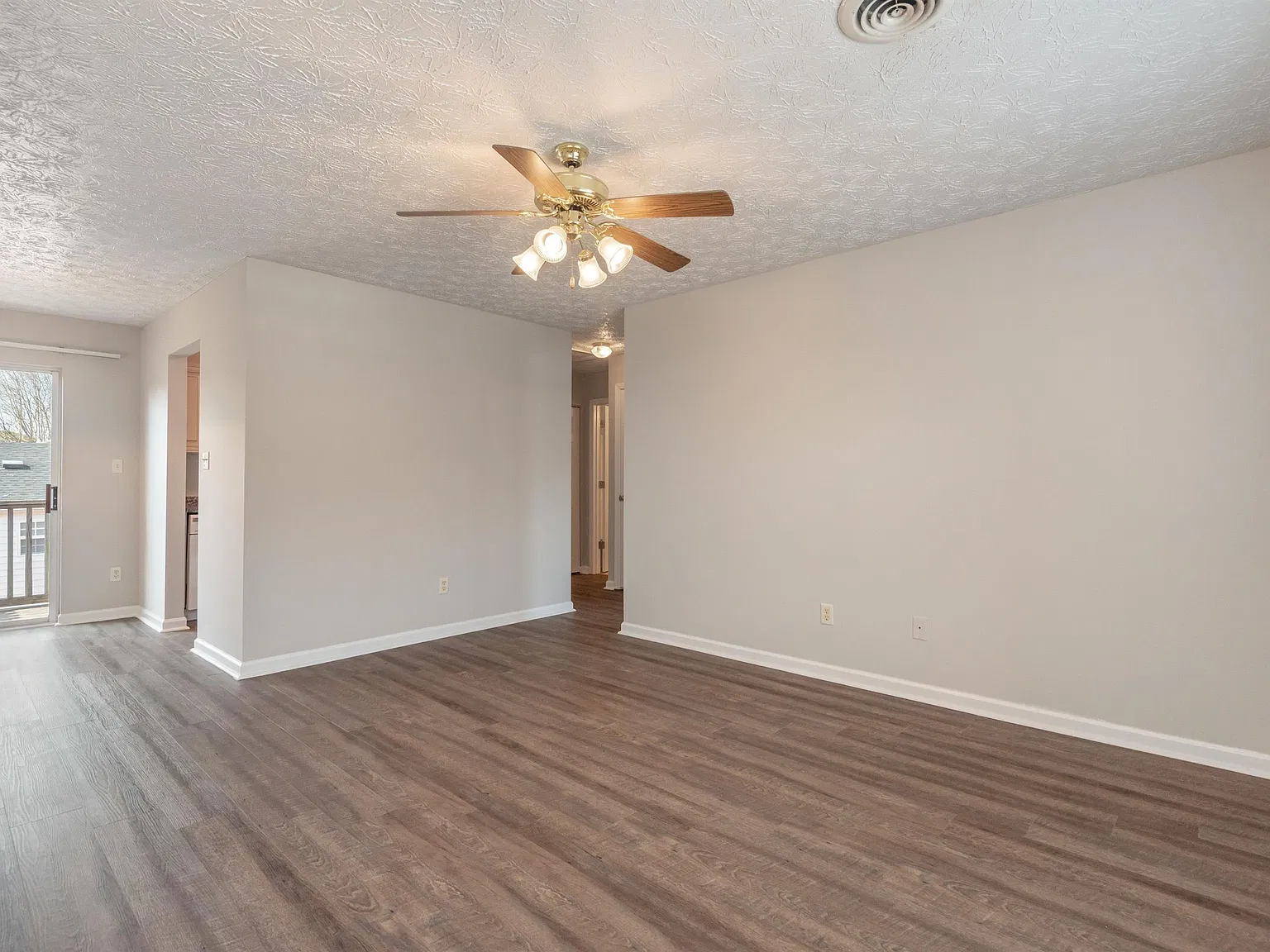 (ACHAS) 4223 Iona Way - 0 — Photo 4