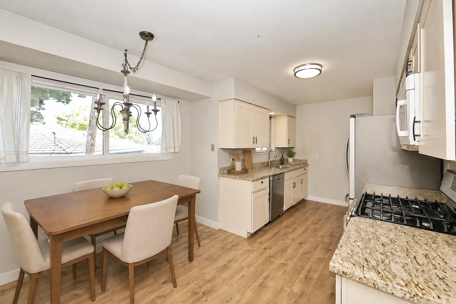 2358 E Gregson Ave — Photo 4