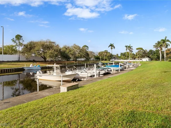 1525 Tropic Ter #1525, North Fort Myers, FL 33903