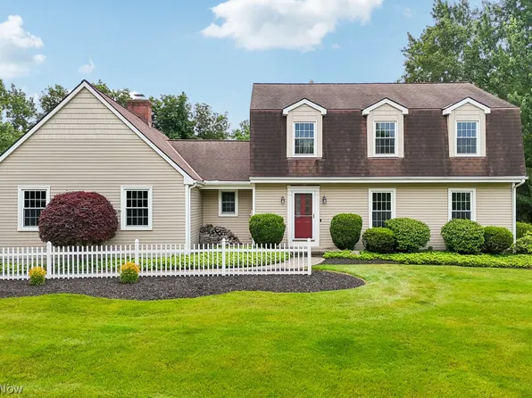 156 Sunset Dr, Hudson, OH 44236
